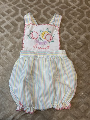Vintage 80s cradle - togs, baby